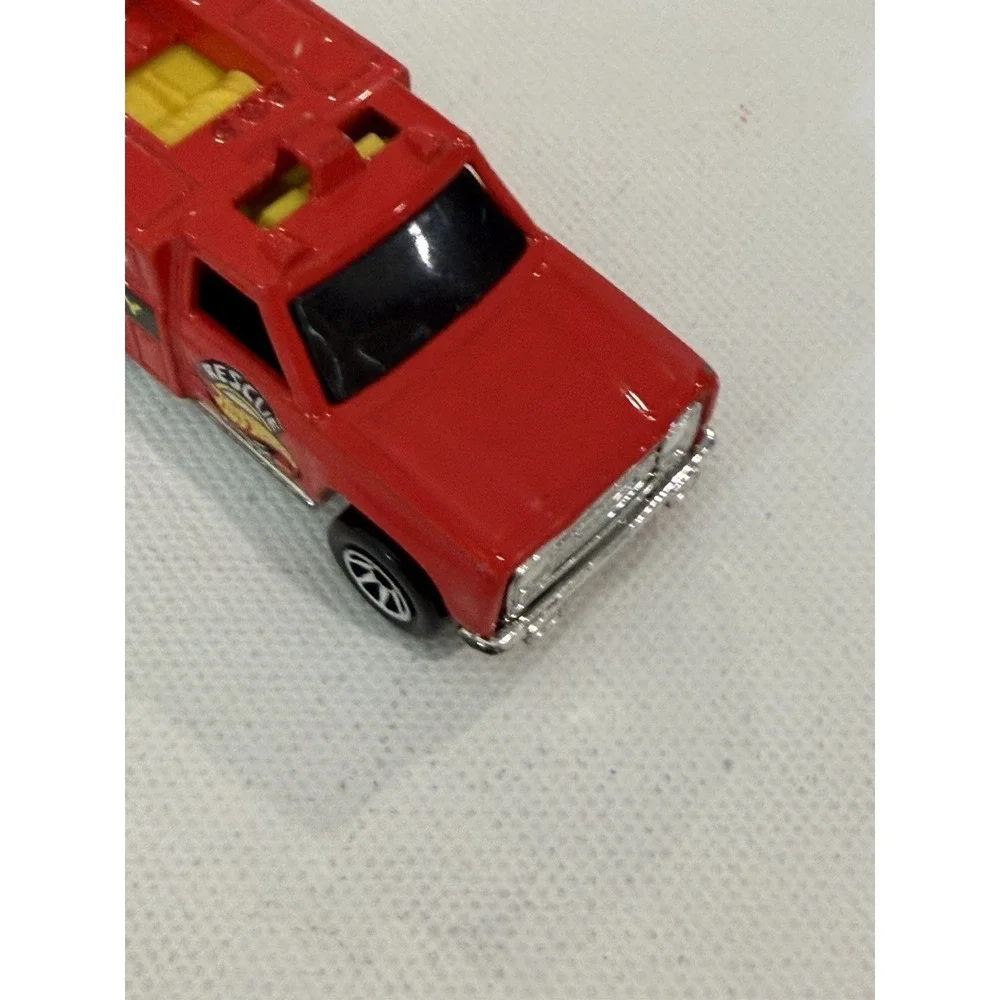 Hot Wheels 1974 Rescue Unit Fire Truck Red 1:64 Diecast Dodge Mattel Vintage